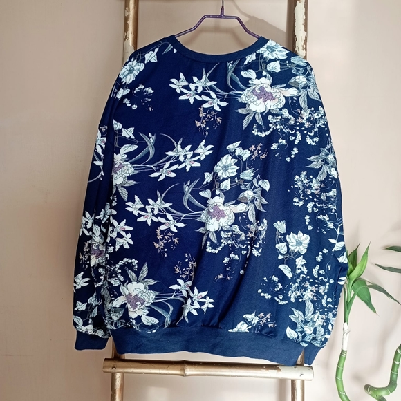🧿🧿🧿 Shein Navy Floral Jersey Sweatshirt - Picture 15 of 15